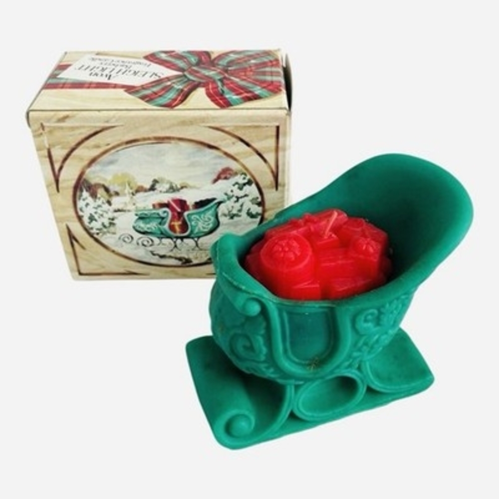 Vintage Avon Sleigh Light Bayberry Candle Green Red Christmas Holiday Decor NIB
